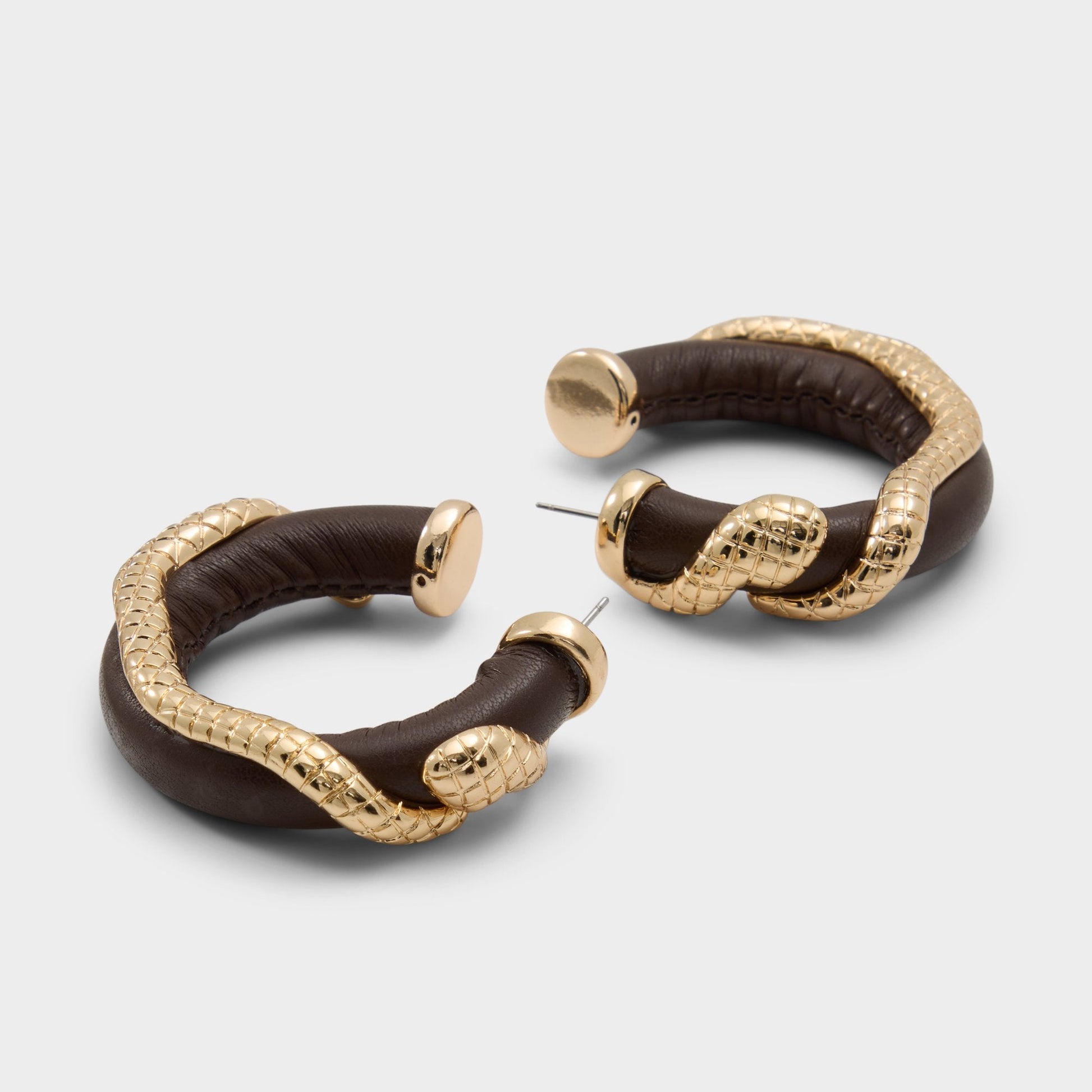 Snakella in Light Brown - Earrings - Light brown