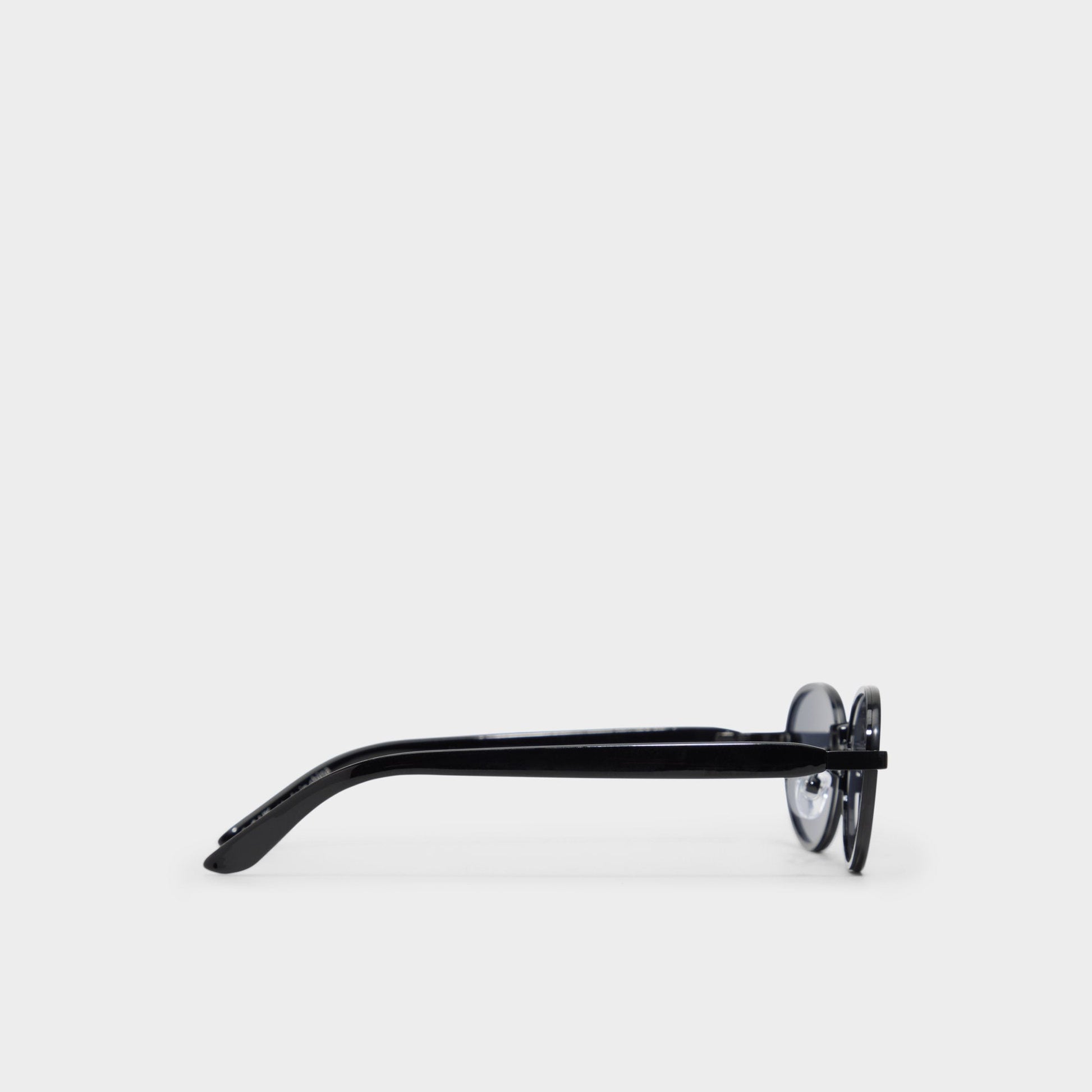 Alicee in Black - Oval sunglasses - Black