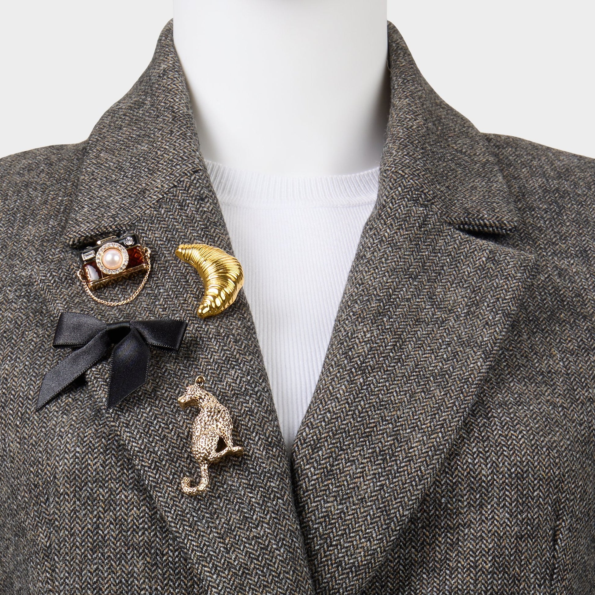 Chicpins in Black Gold Multi - Decorative brooch - Black/gold multi