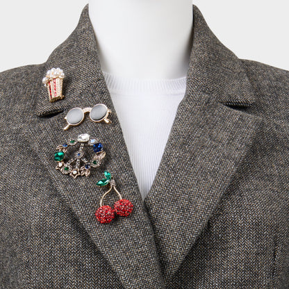 Chillvibes in Red - Decorative brooch - Red