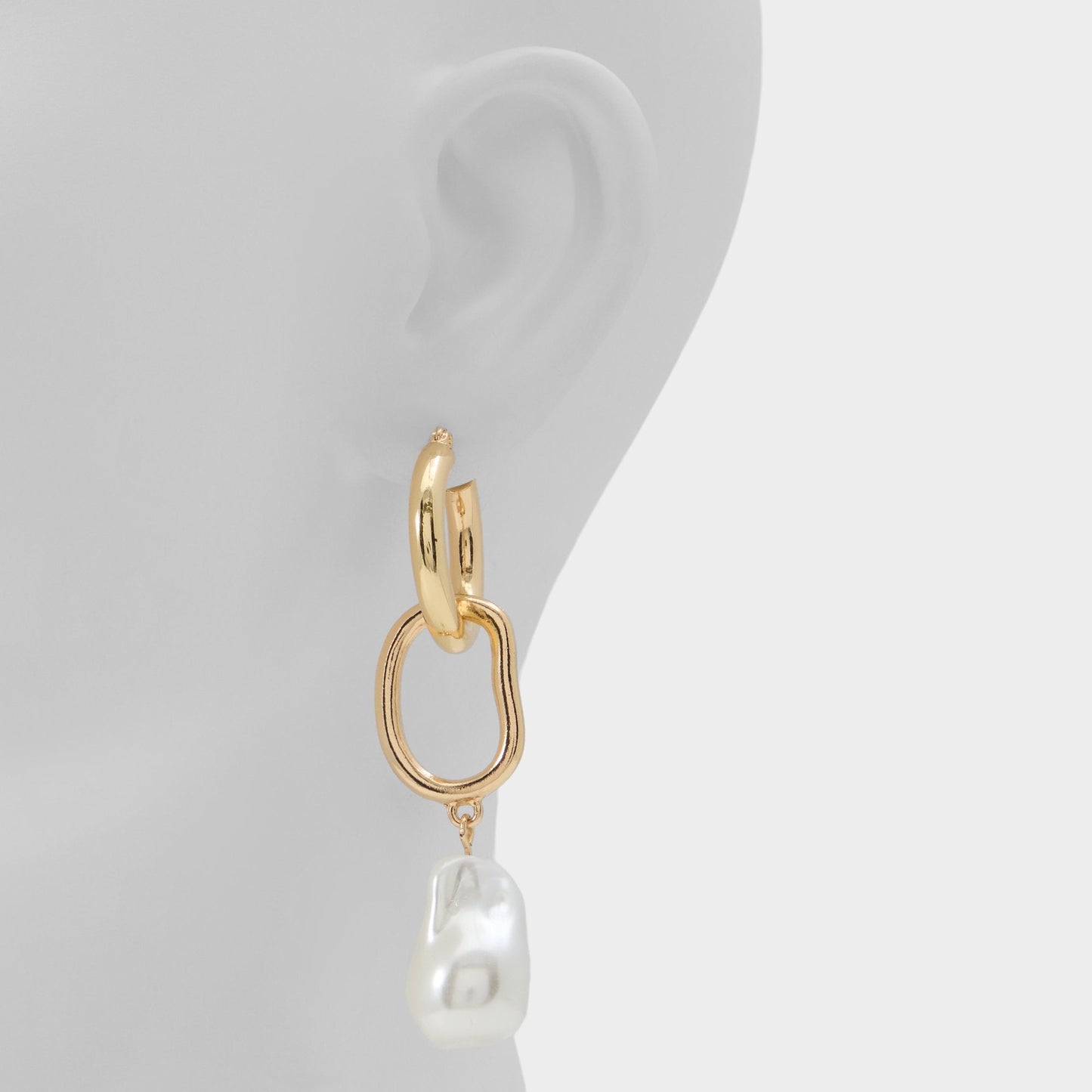Sloanne in Gold - Hoop earrings - Gold