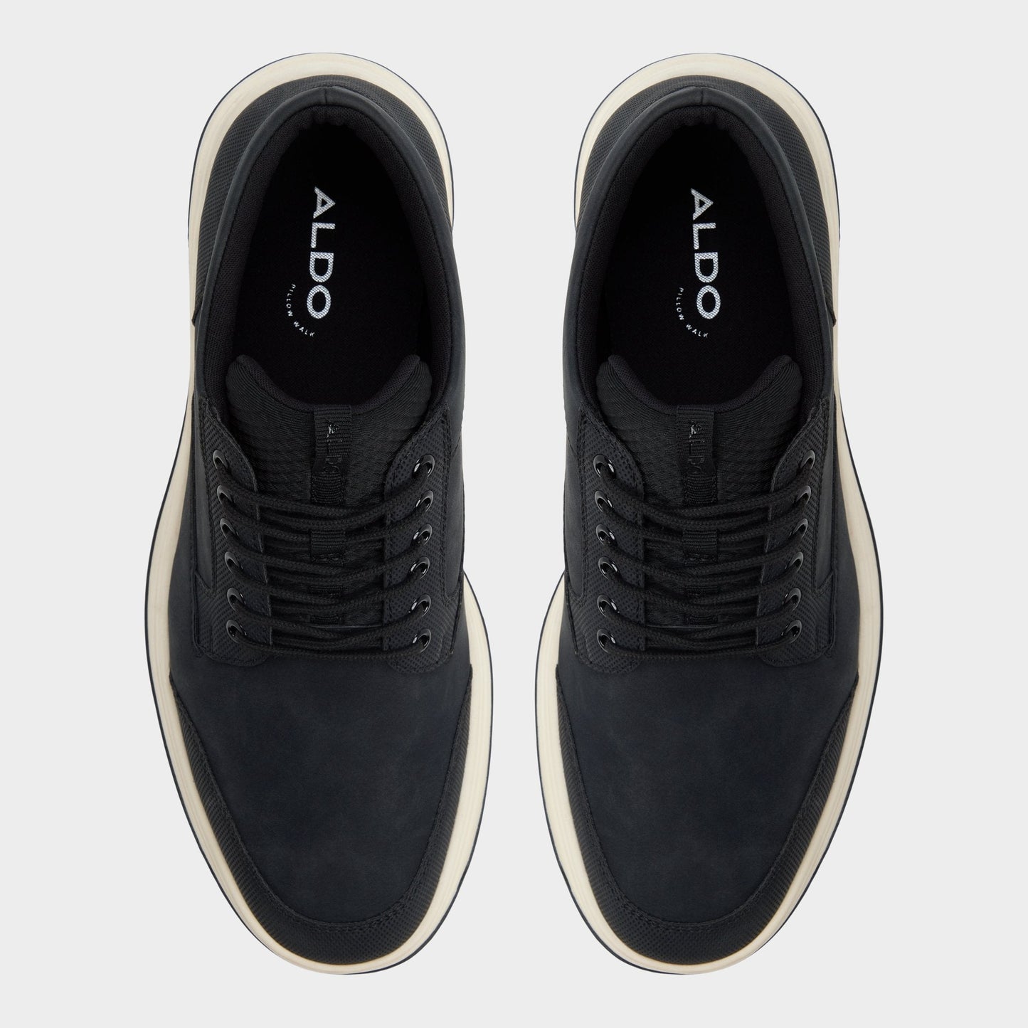 Kodeyy in Black - Lace-up boot - Black
