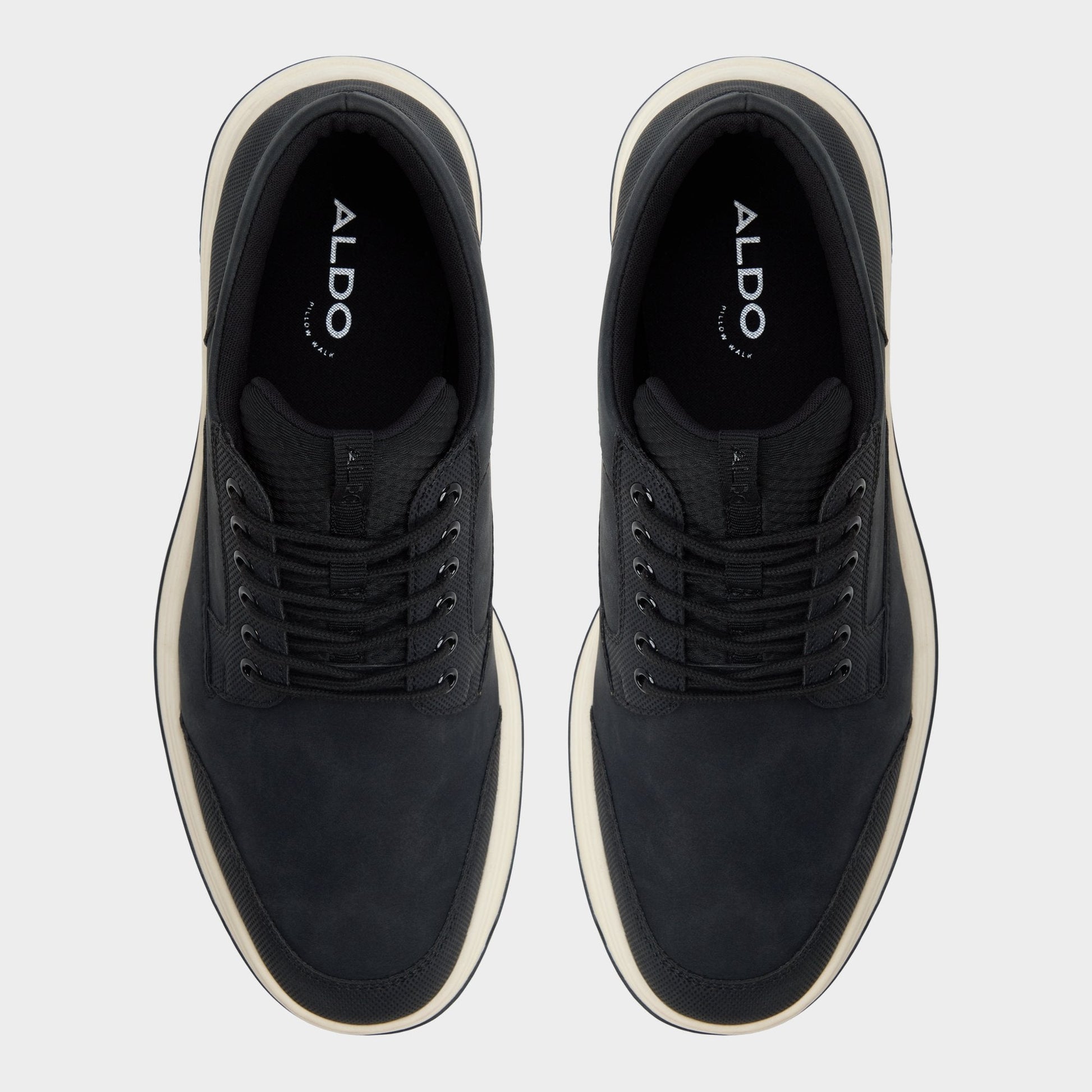 Kodeyy in Black - Lace-up boot - Black