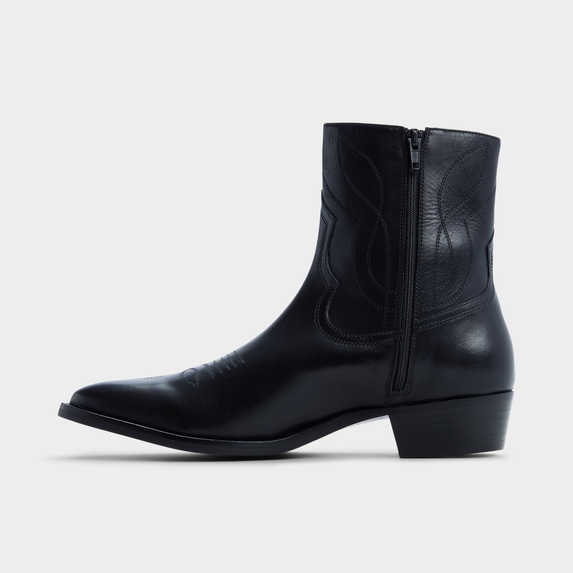 Arvin in Black - Ankle boot - Black
