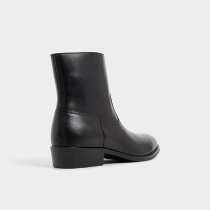 Calix in Black - Ankle boot - Black