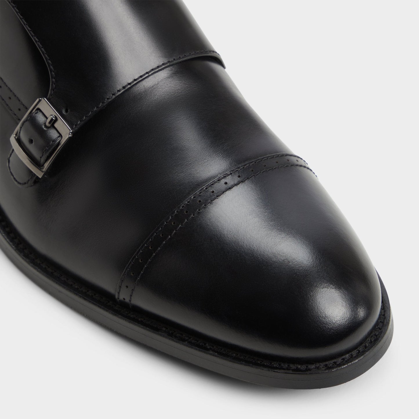 Zelasien in Black - Monkstrap loafer - Black
