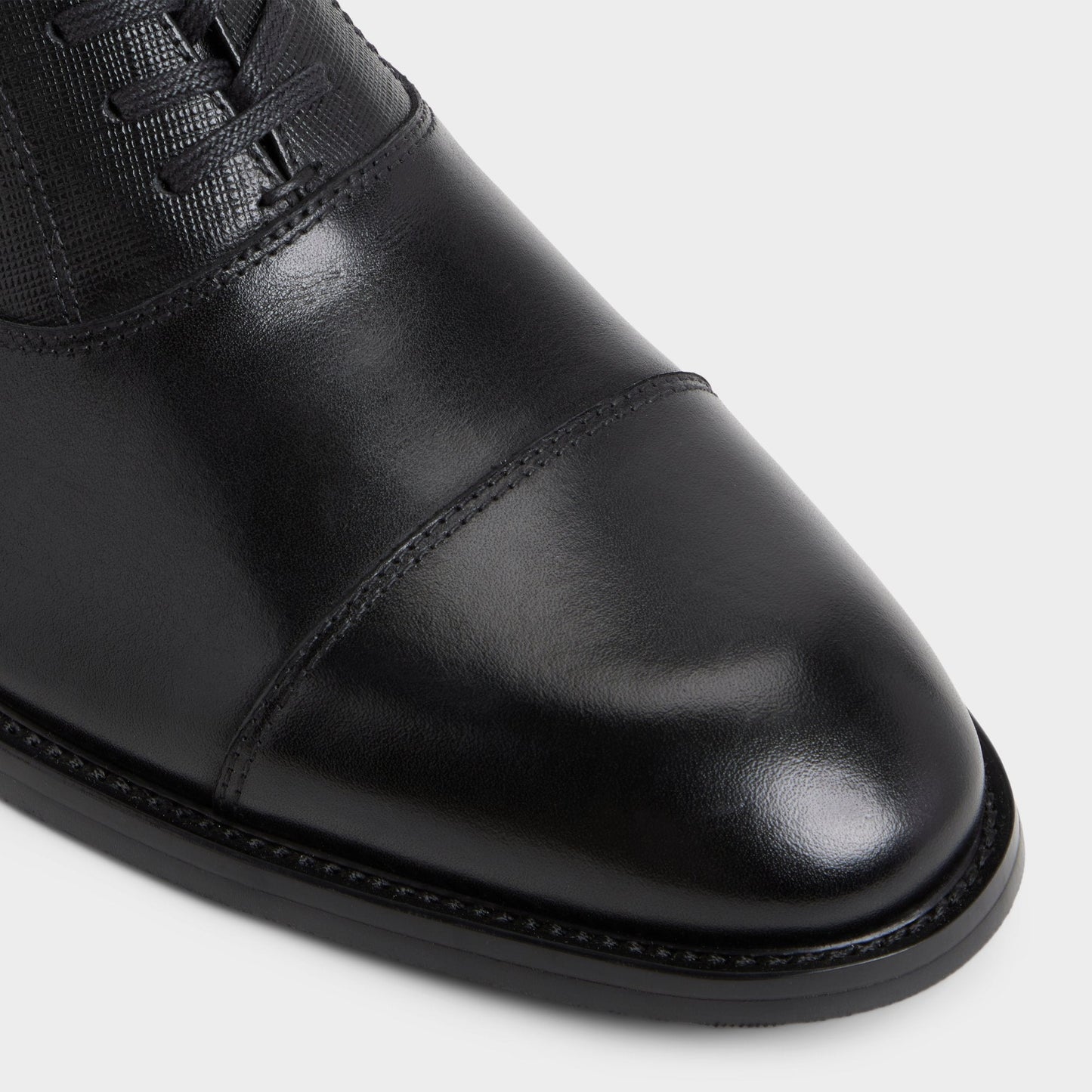 Reece in Black - Oxford shoe - Black