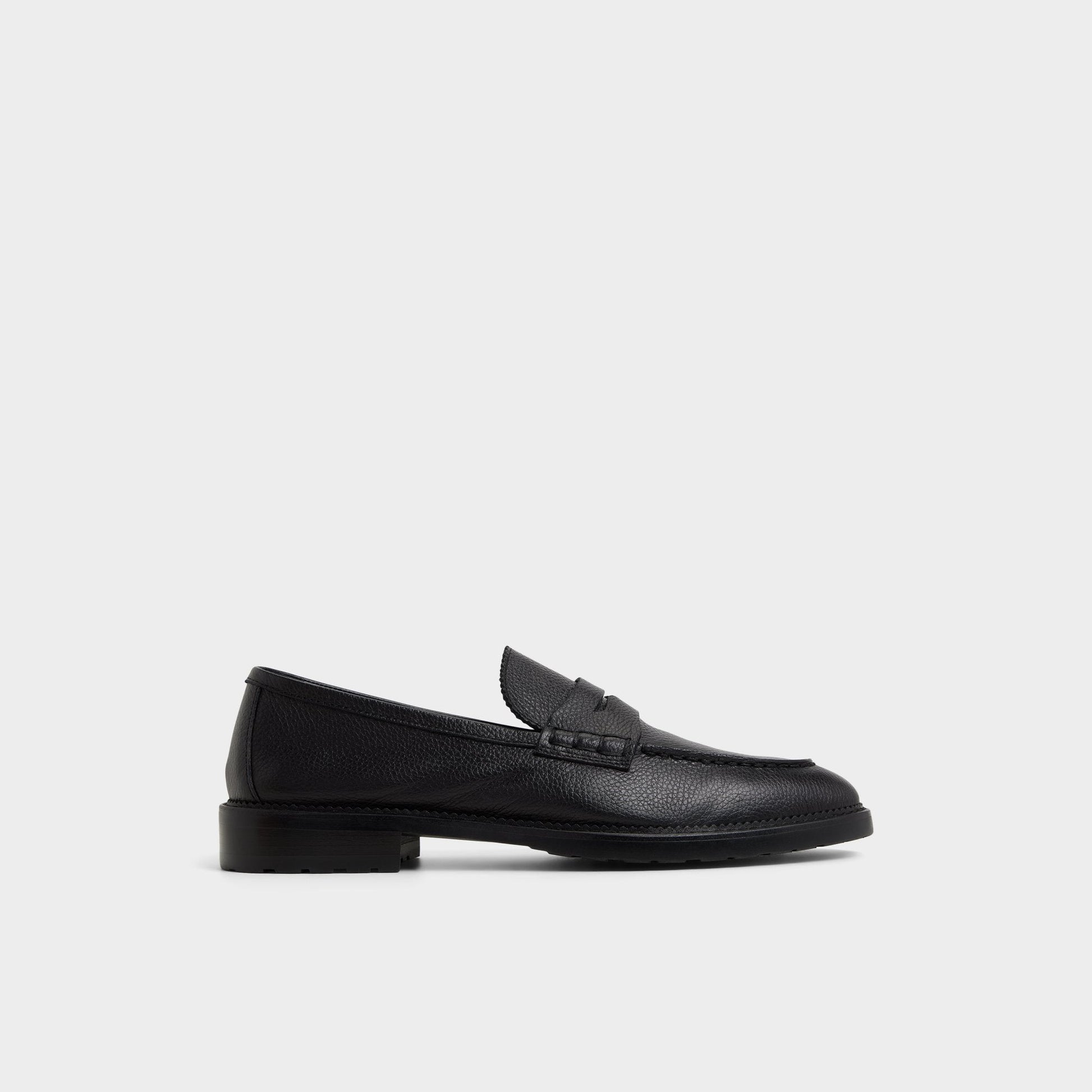 Melvillee in Open Black - Loafer - Open black