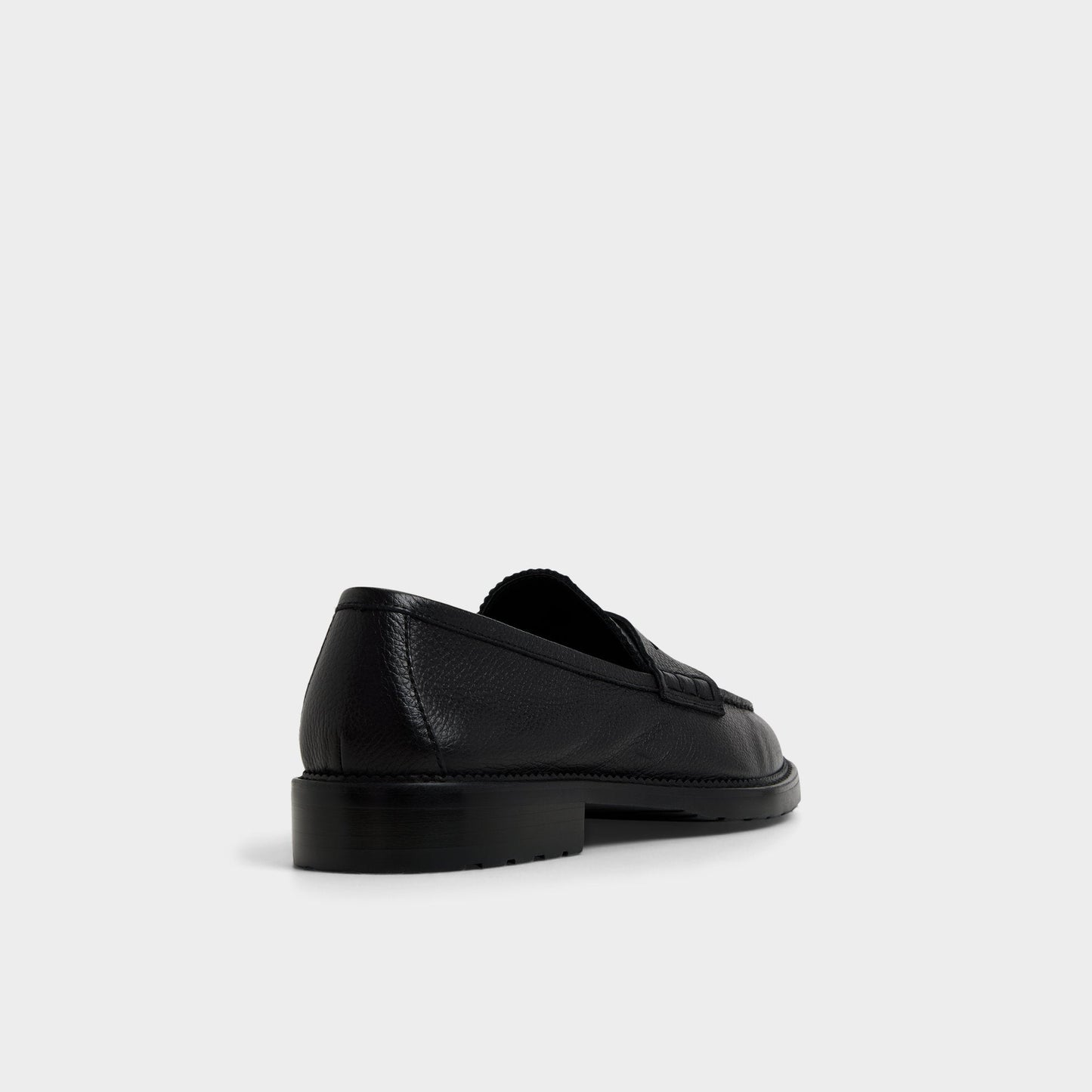 Melvillee in Open Black - Loafer - Open black