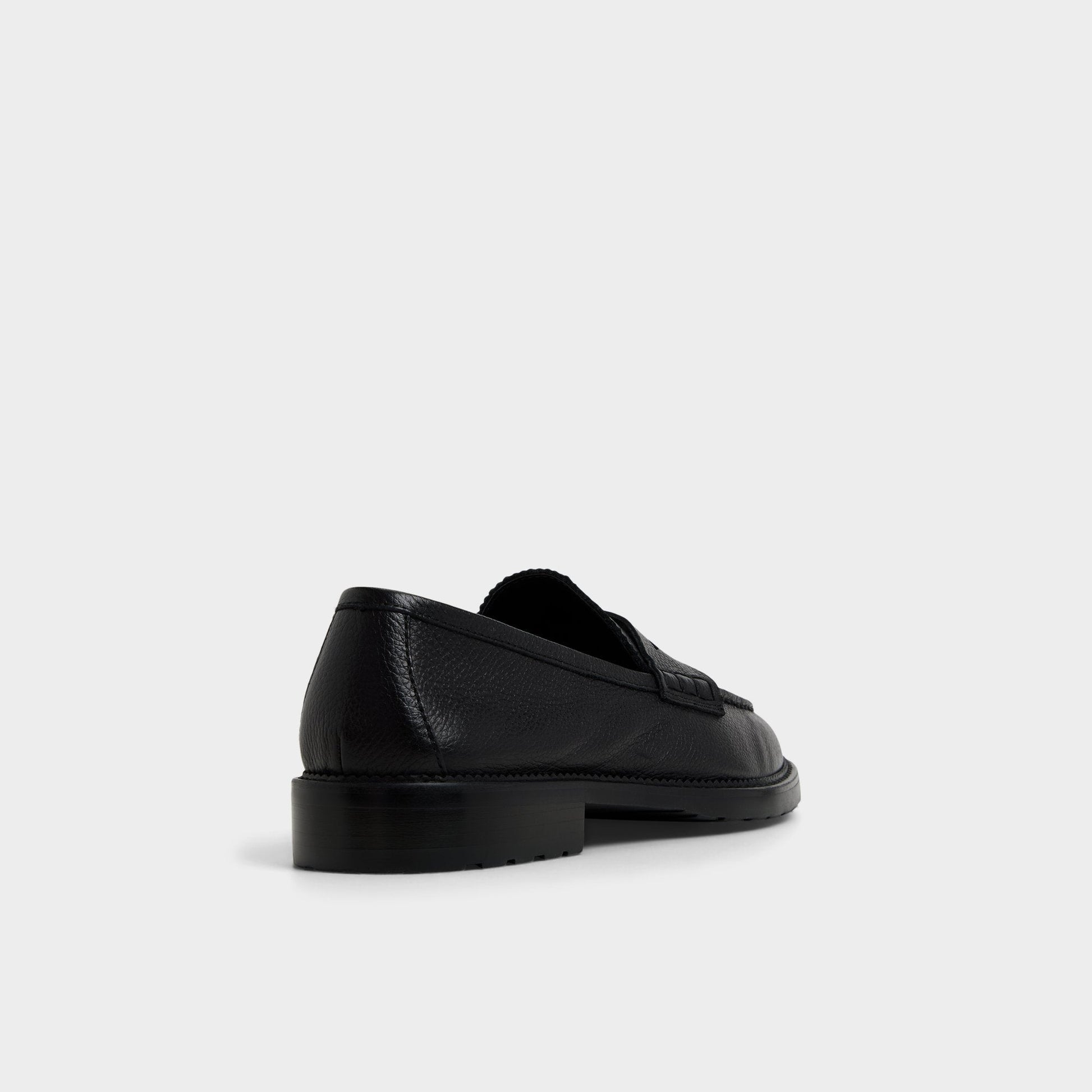 Melvillee in Open Black - Loafer - Open black