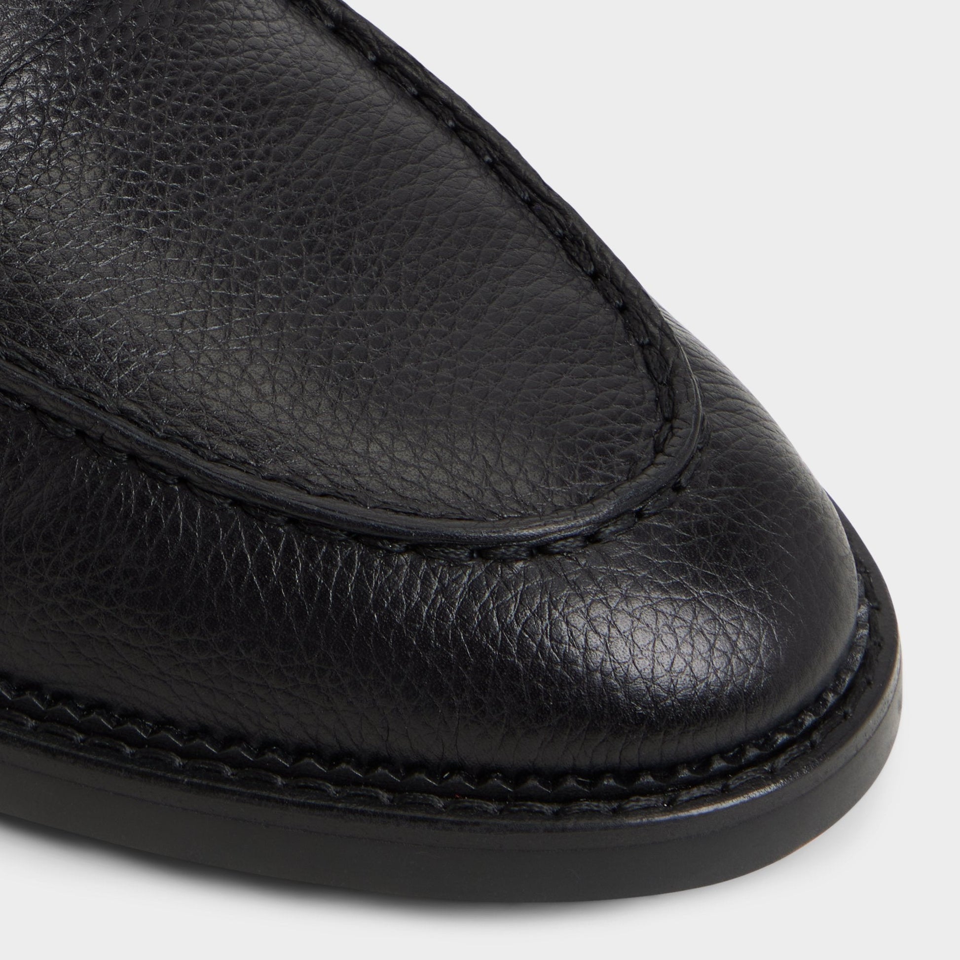 Melvillee in Open Black - Loafer - Open black