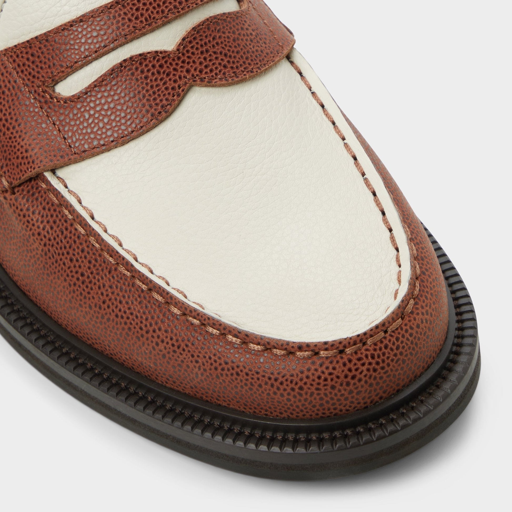 Buckley in Brown Overflow - Loafer - Brown overflow