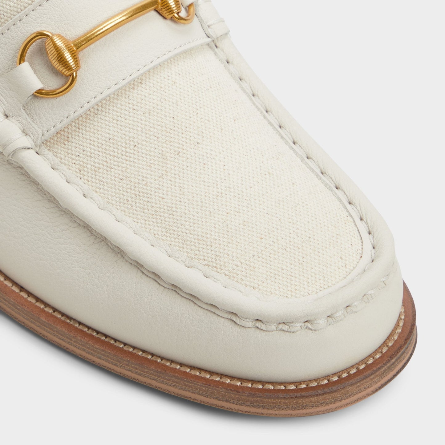 Wildwood in Light Beige - Loafer - Light Beige