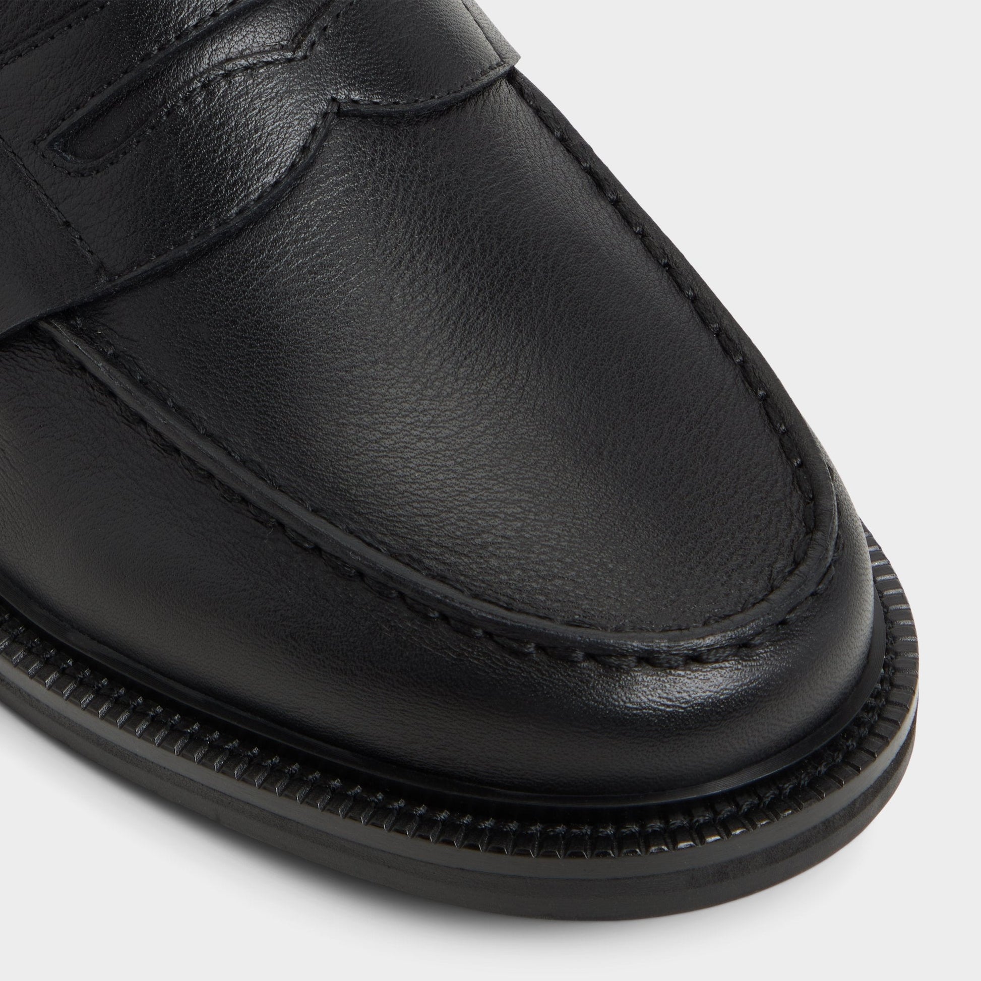 Buckley in Open Black - Loafer - Open black