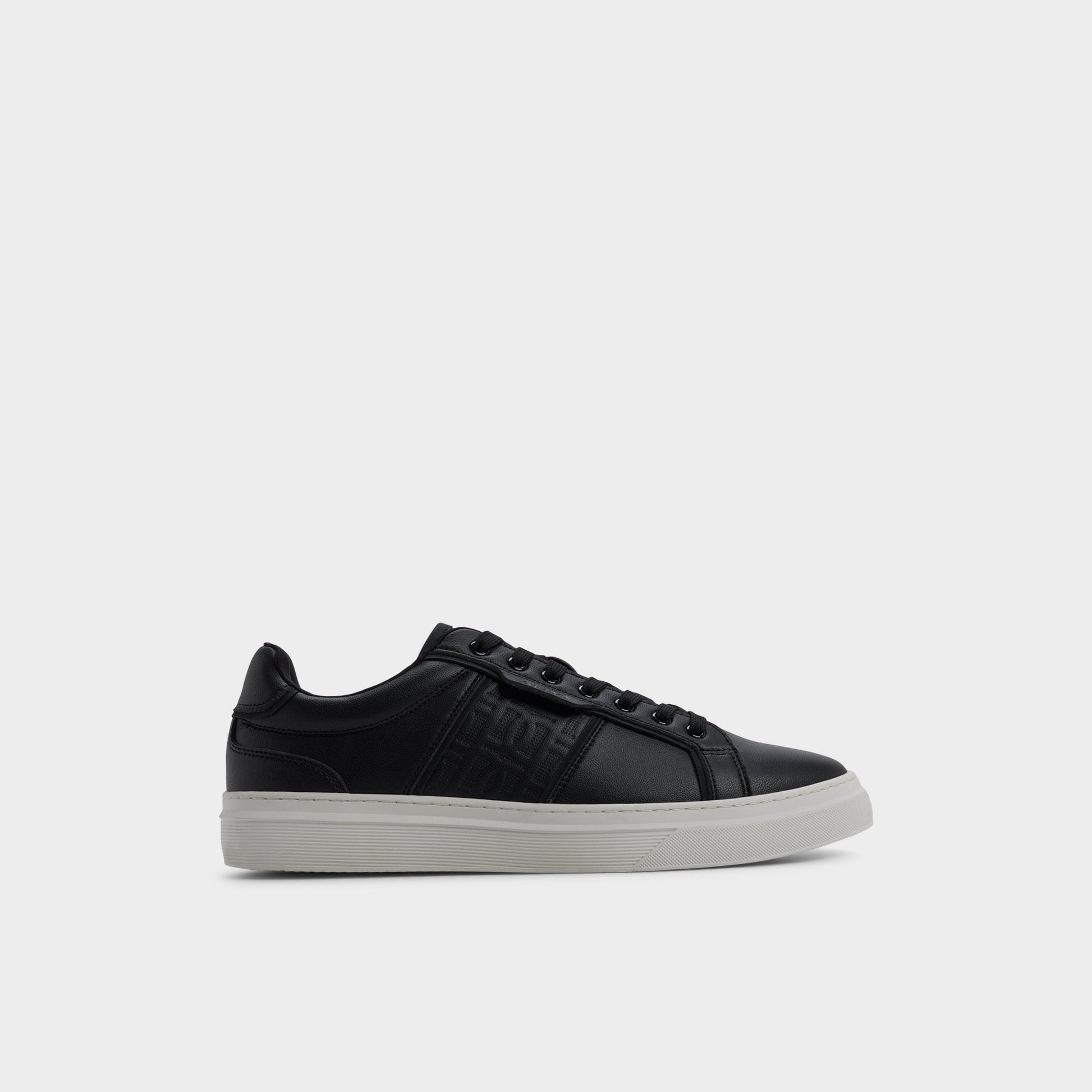 Courtline in Black Black 14253819 - Low top sneaker, Cup sole - Black/black
