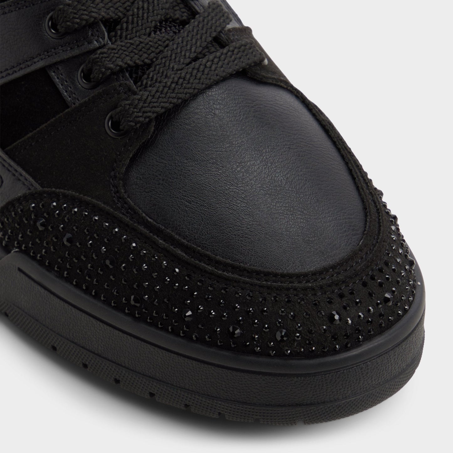 Kian in Black 14154133 - Low top sneaker, Cup sole - Black