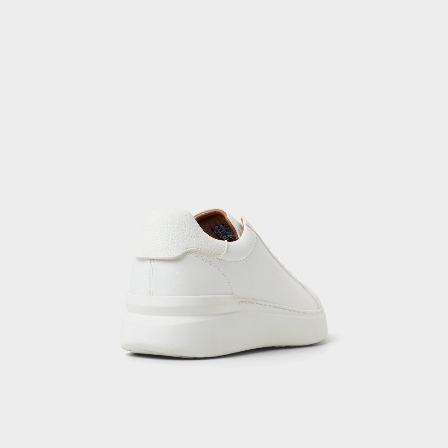 Toddy in White - Low top sneaker - White