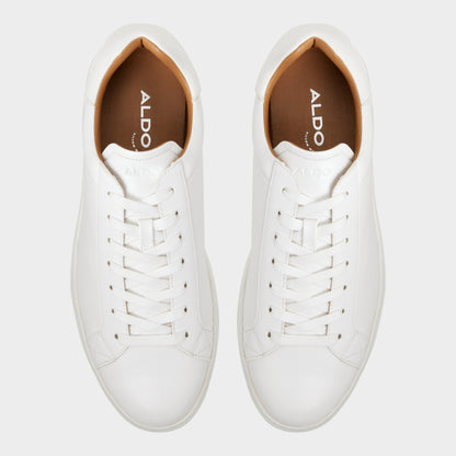 Toddy in White - Low top sneaker - White