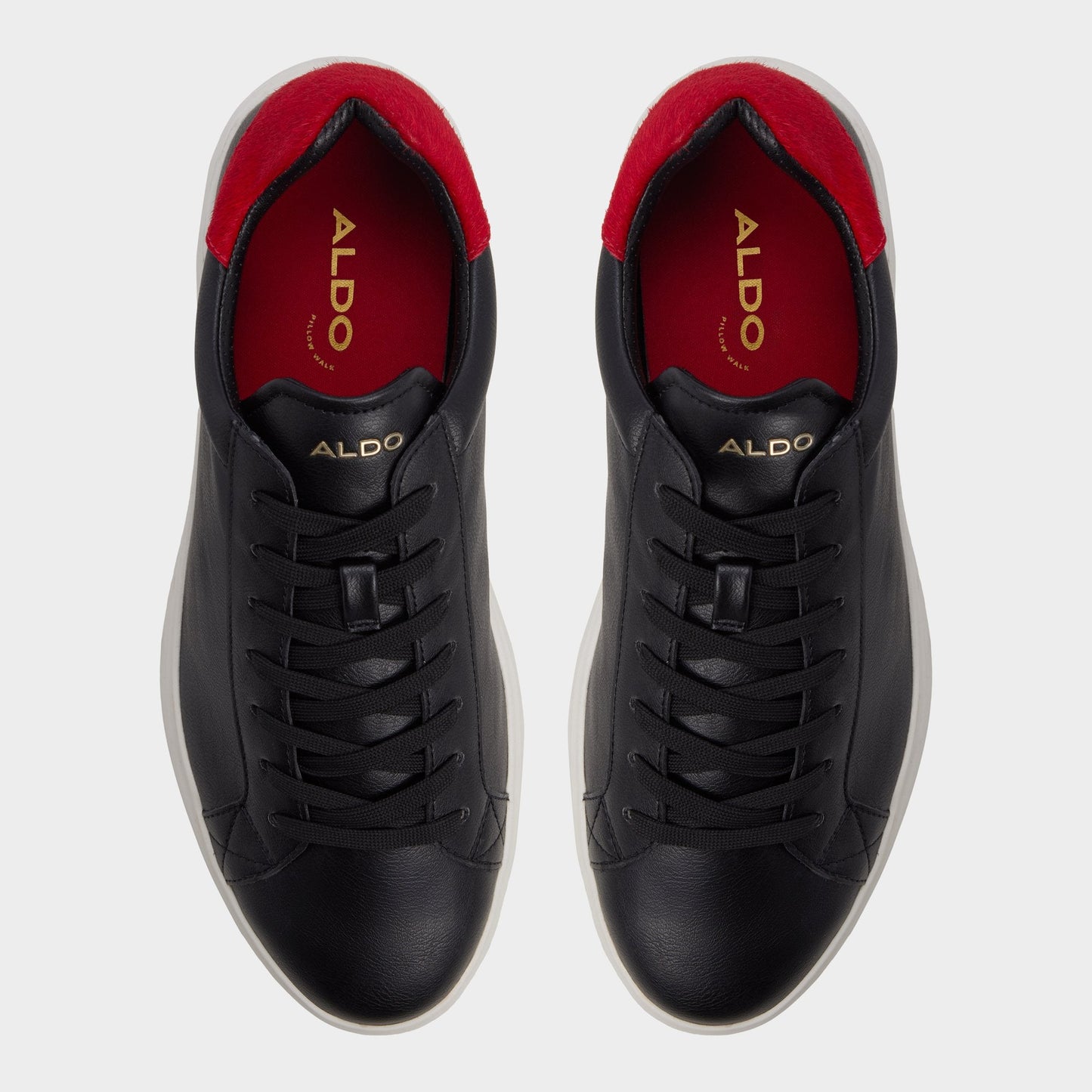 Rohan in Black - Low top sneaker - Black