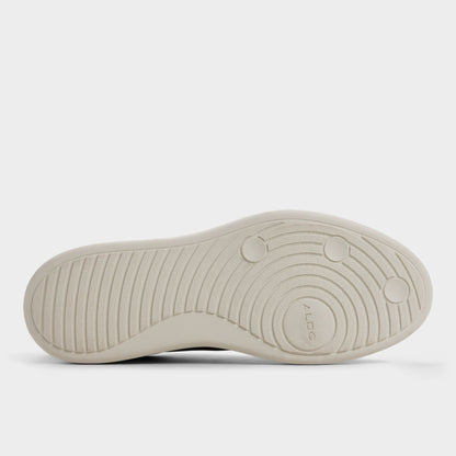 Rohan in Black - Low top sneaker - Black