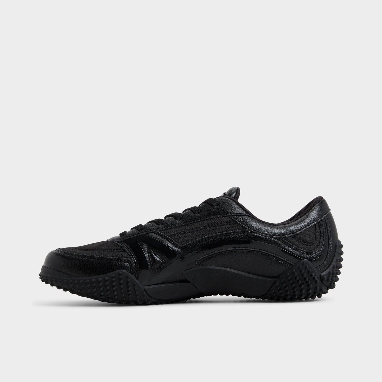 Drive in Black - Low top sneaker - Black