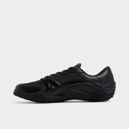 Drive in Black - Low top sneaker - Black