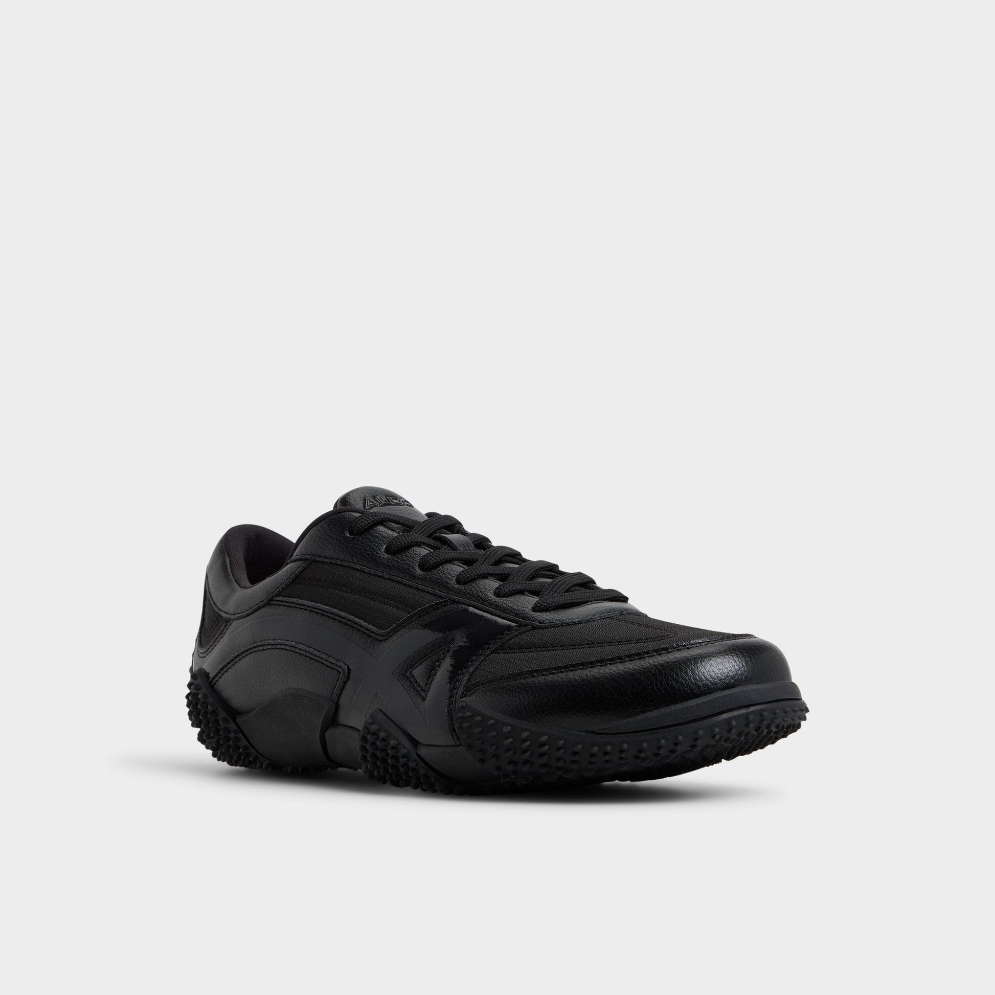 Drive in Black - Low top sneaker - Black