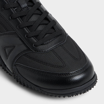 Drive in Black - Low top sneaker - Black