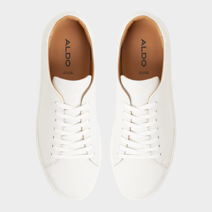 Fonzo in White - Low top sneaker - White