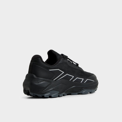Franki in Other Black - Low top sneaker - Other black