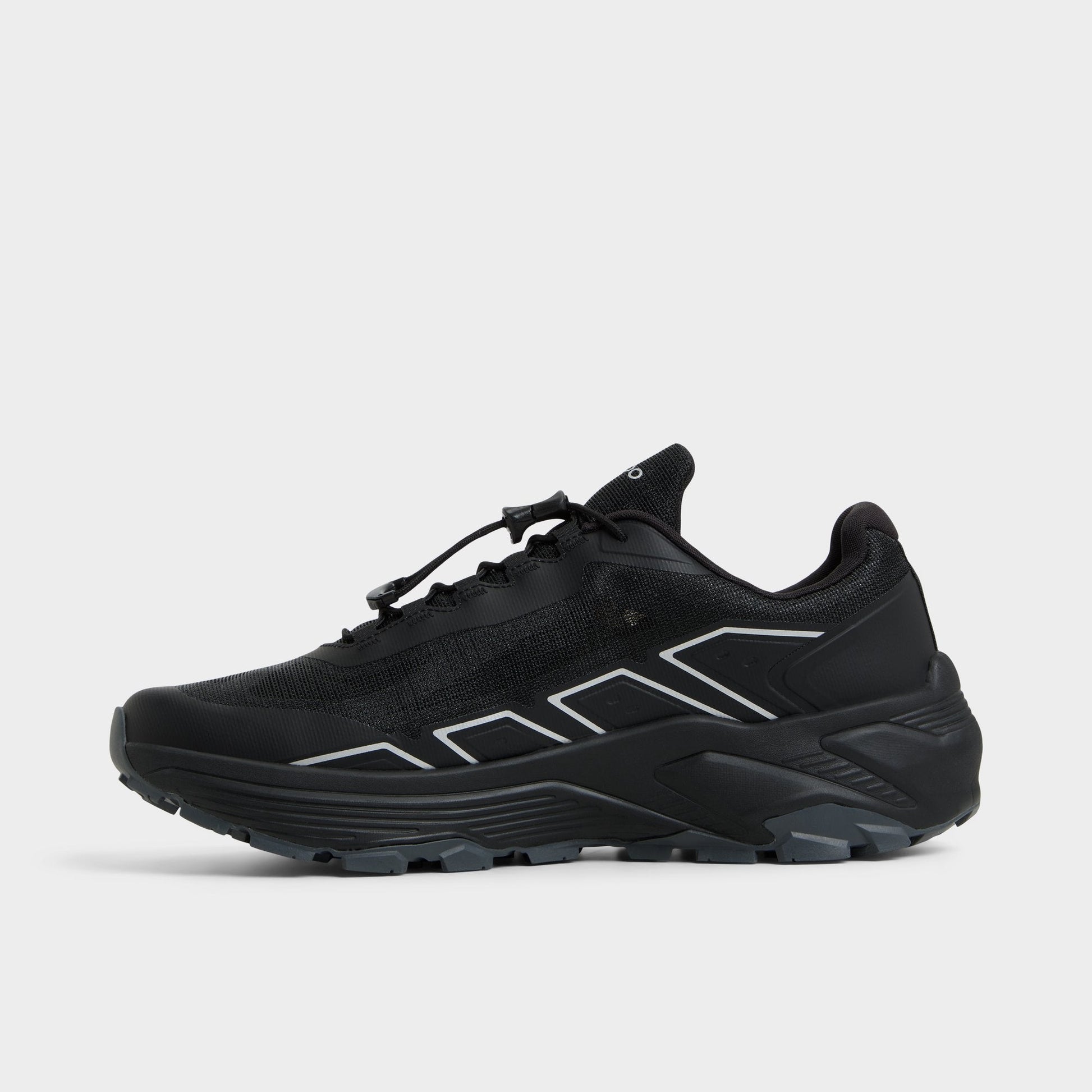 Franki in Other Black - Low top sneaker - Other black