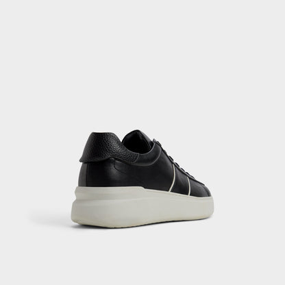 Paxon in Black 14135031 - Low top sneaker - Black