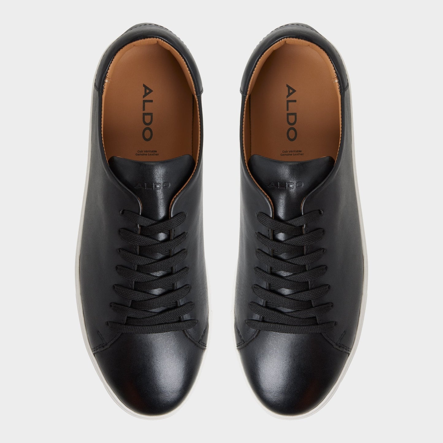 Fonzo in Black - Low top sneaker - Black