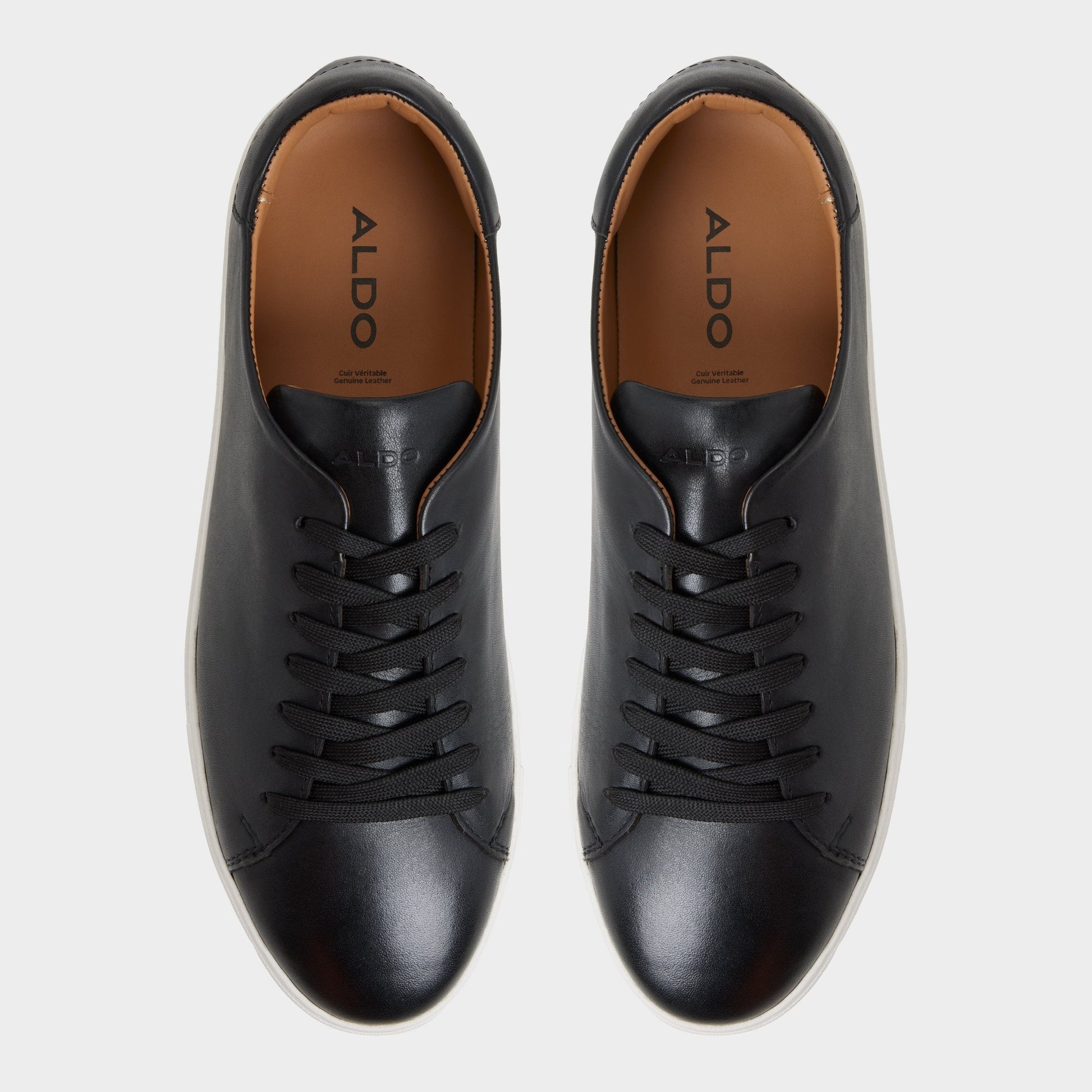 Fonzo in Black - Low top sneaker - Black