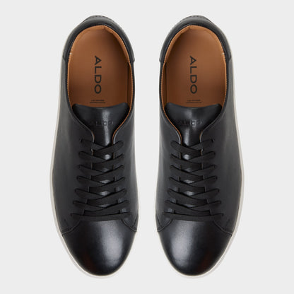 Fonzo in Black - Low top sneaker - Black