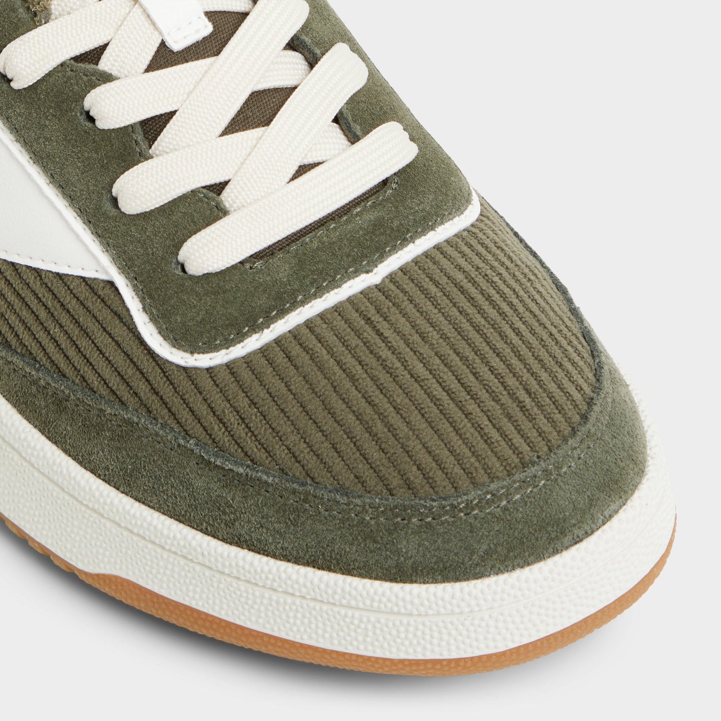 Ashwin in Olive - Low top sneaker, Cup sole - Olive