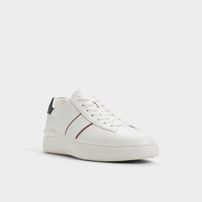 Paxon in White - Low top sneaker - White