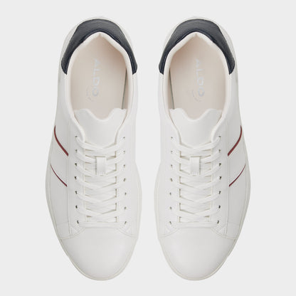 Paxon in White - Low top sneaker - White