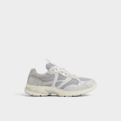 Blade in Grey - Low top sneaker, Jogger sole - Grey