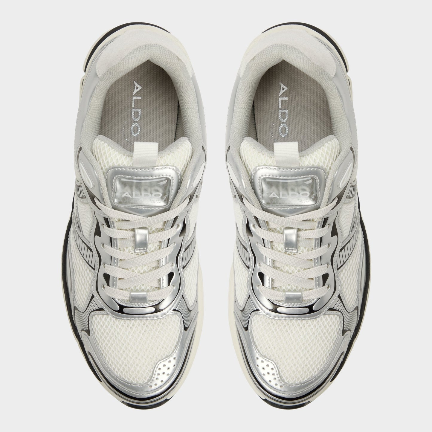 Blade in White - Low top sneaker, Jogger sole - White