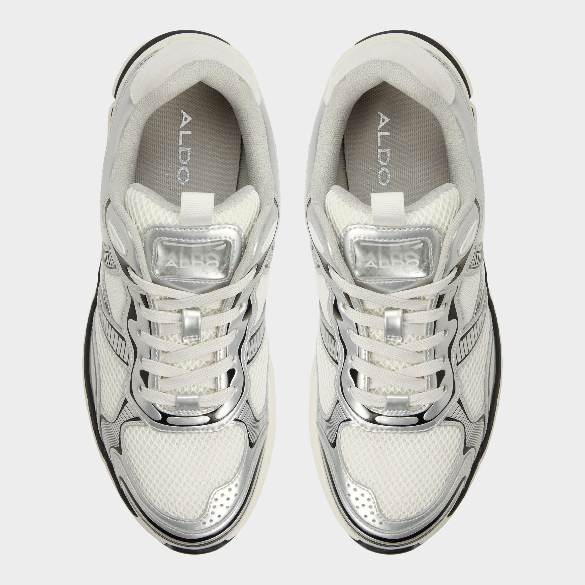 Blade in White - Low top sneaker, Jogger sole - White
