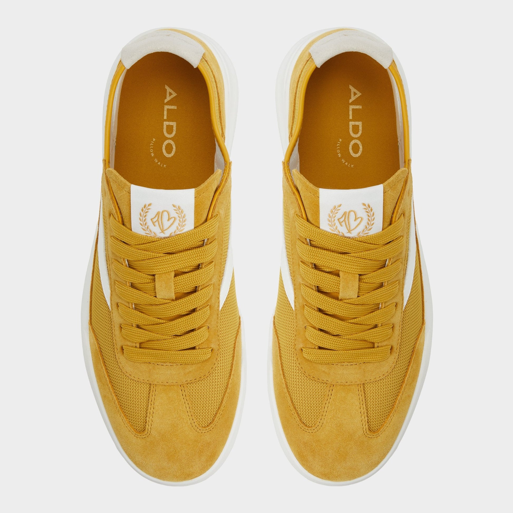 Clubmtl Medium Yellow Men's Low top - Low top sneaker - Medium Yellow