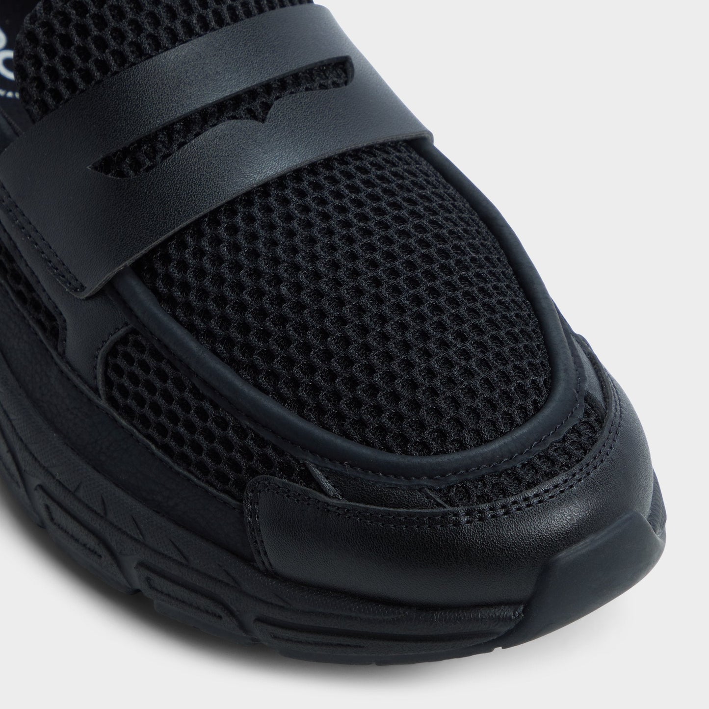 Loafersnkr in Black - Slip-on sneaker, Jogger sole - Black