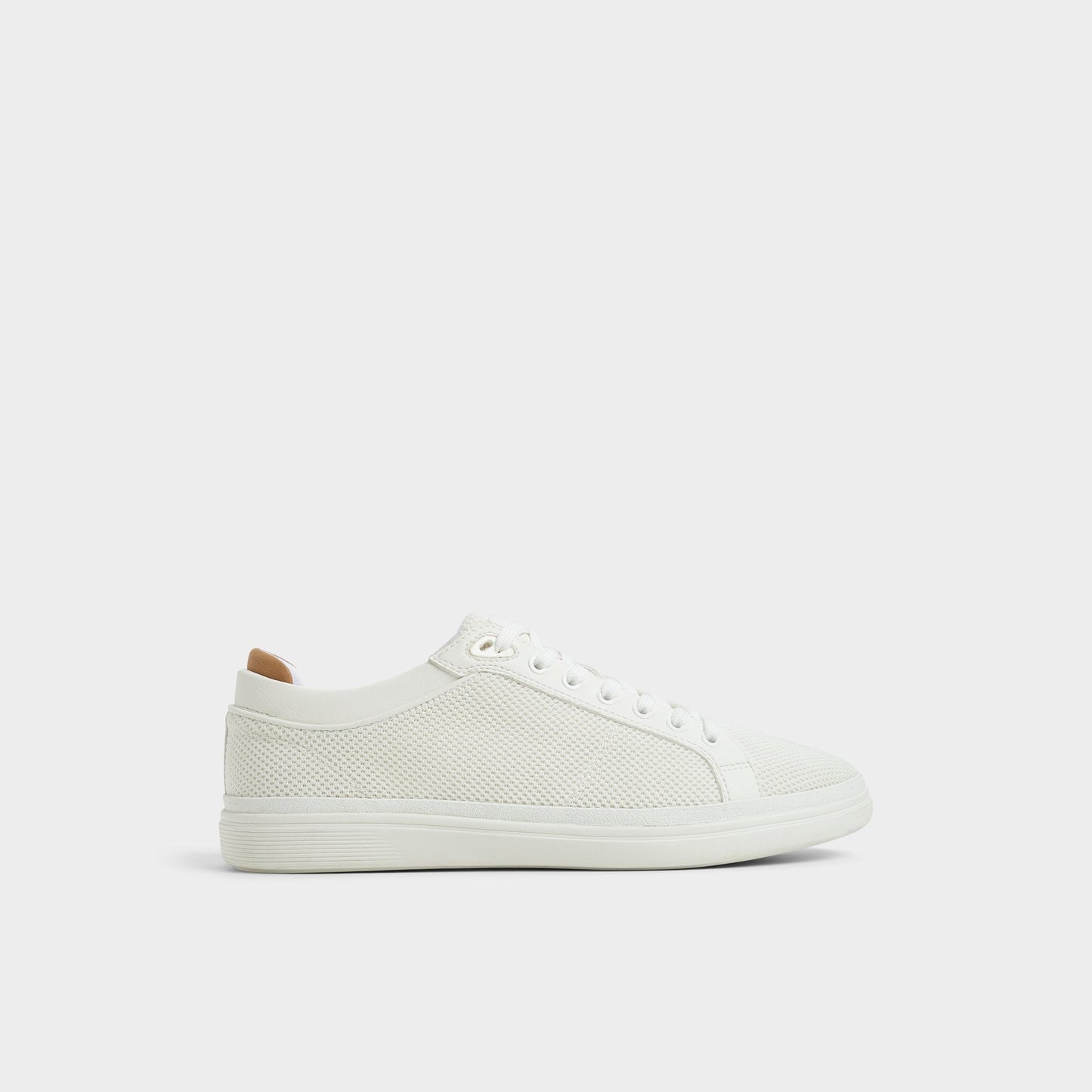 Finespec White Men's Low top - Low top sneaker - White