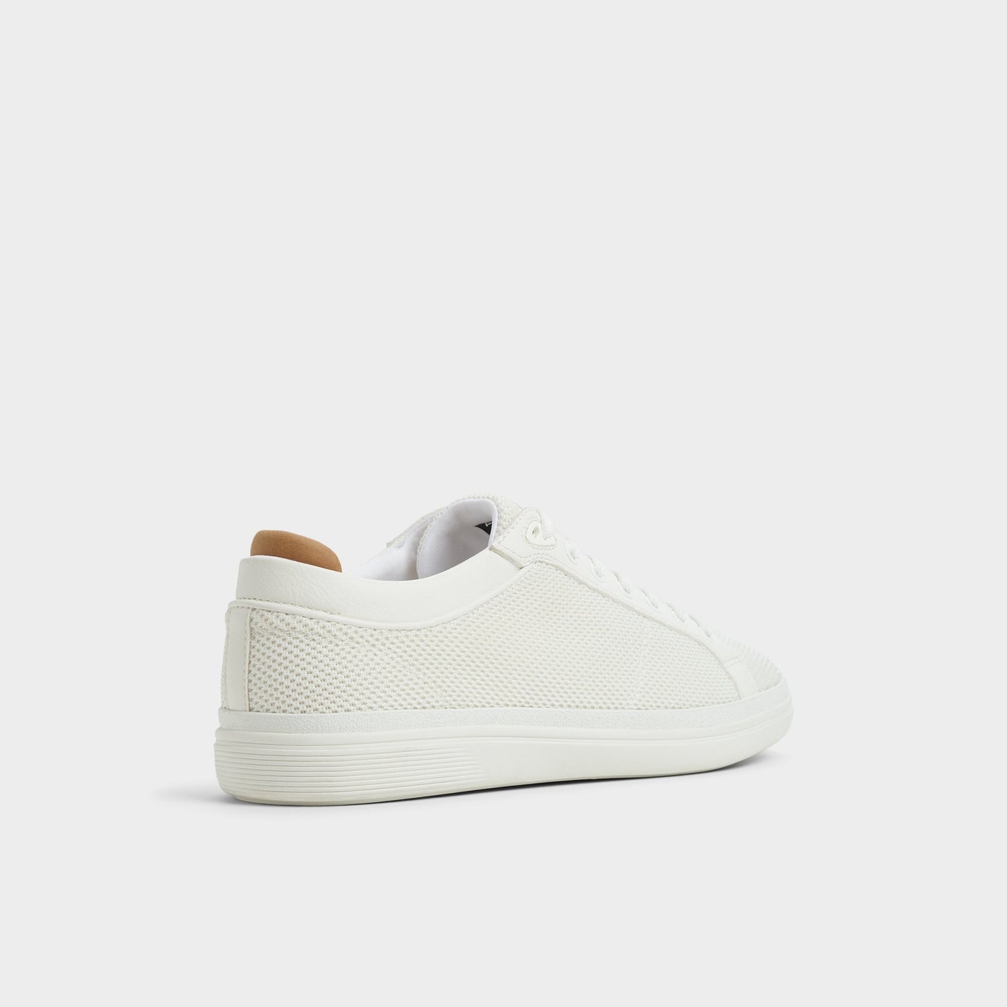 Finespec White Men's Low top - Low top sneaker - White