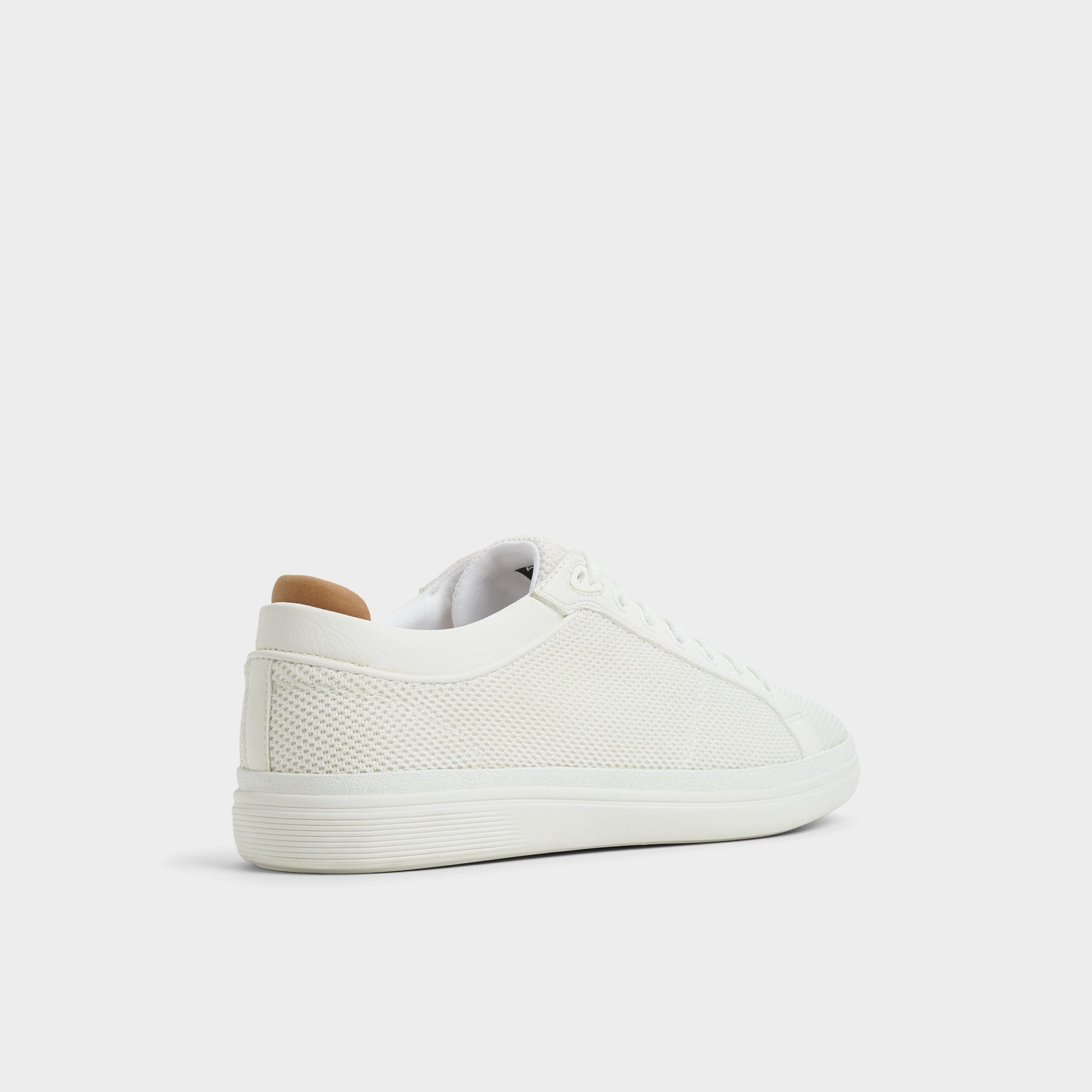 Finespec White Men's Low top - Low top sneaker - White