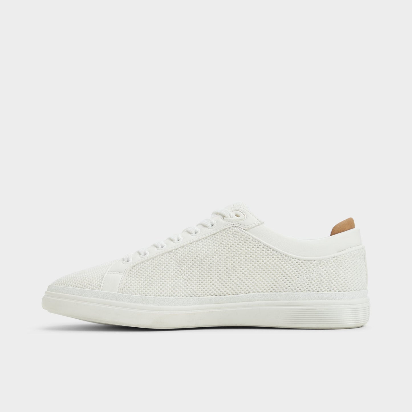 Finespec White Men's Low top - Low top sneaker - White