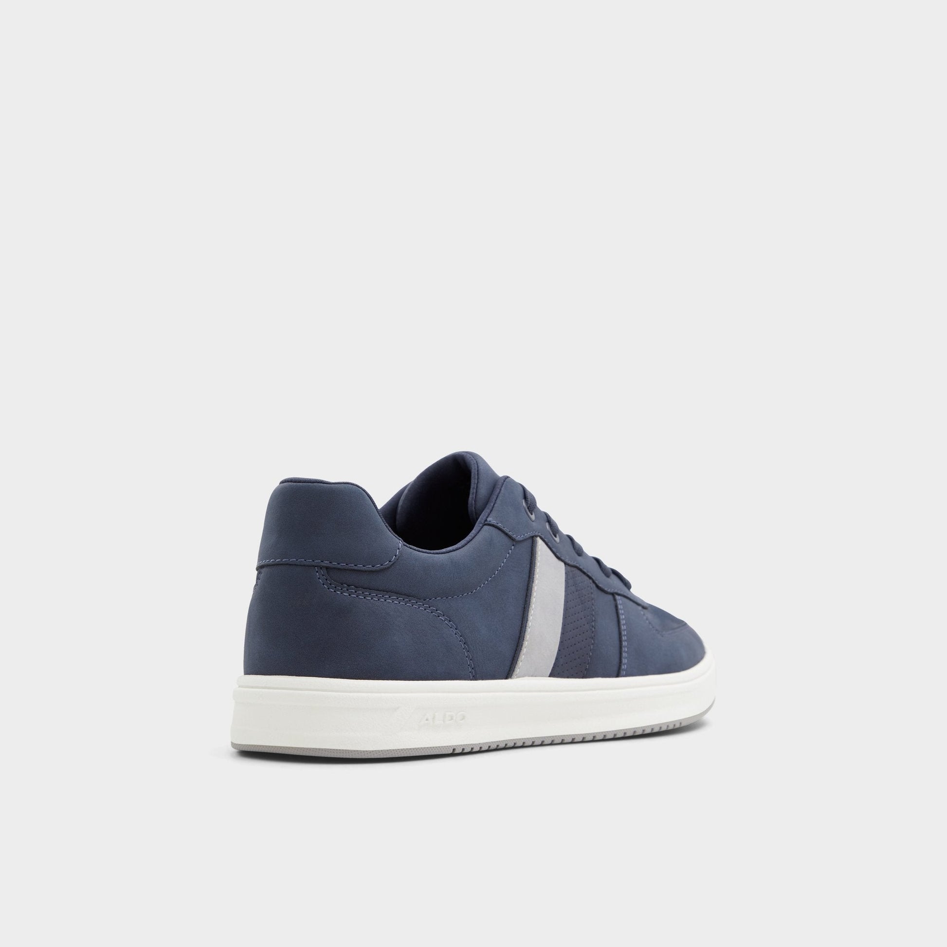 Morrisey Navy Men's Low top - Low top sneaker - Navy