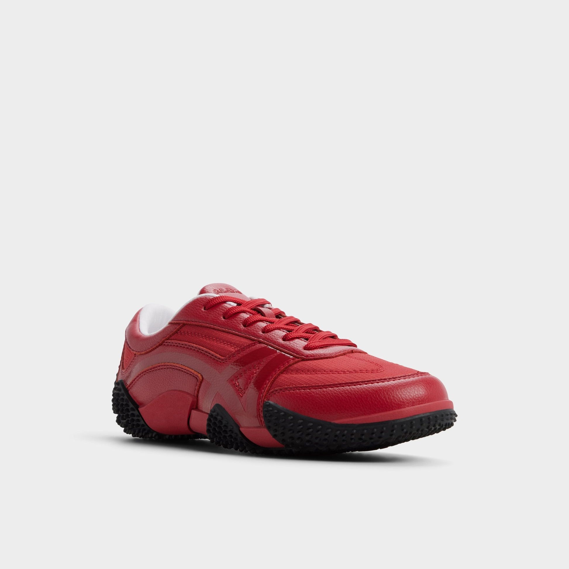 Drive in Red - Low top sneaker - Red