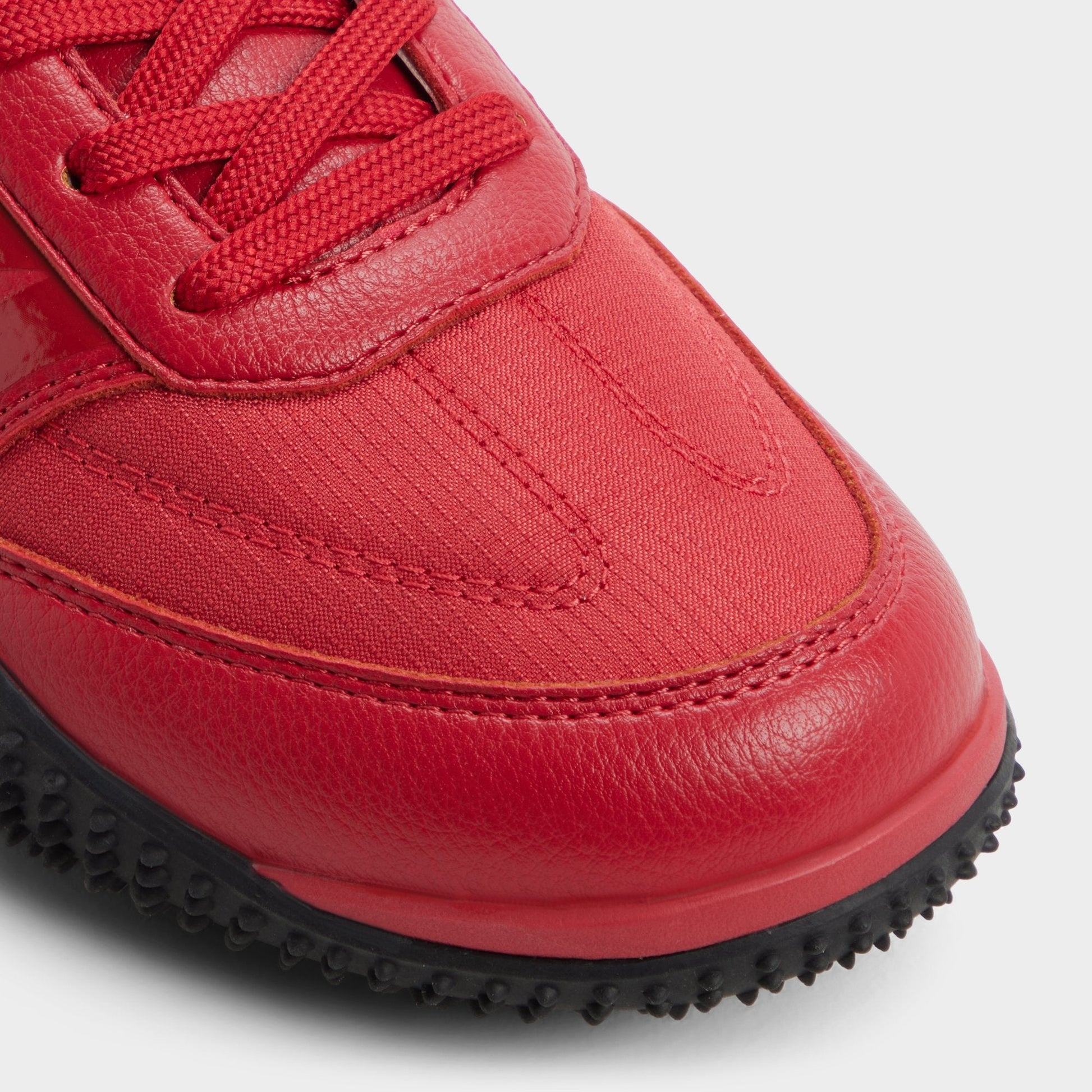 Drive in Red - Low top sneaker - Red
